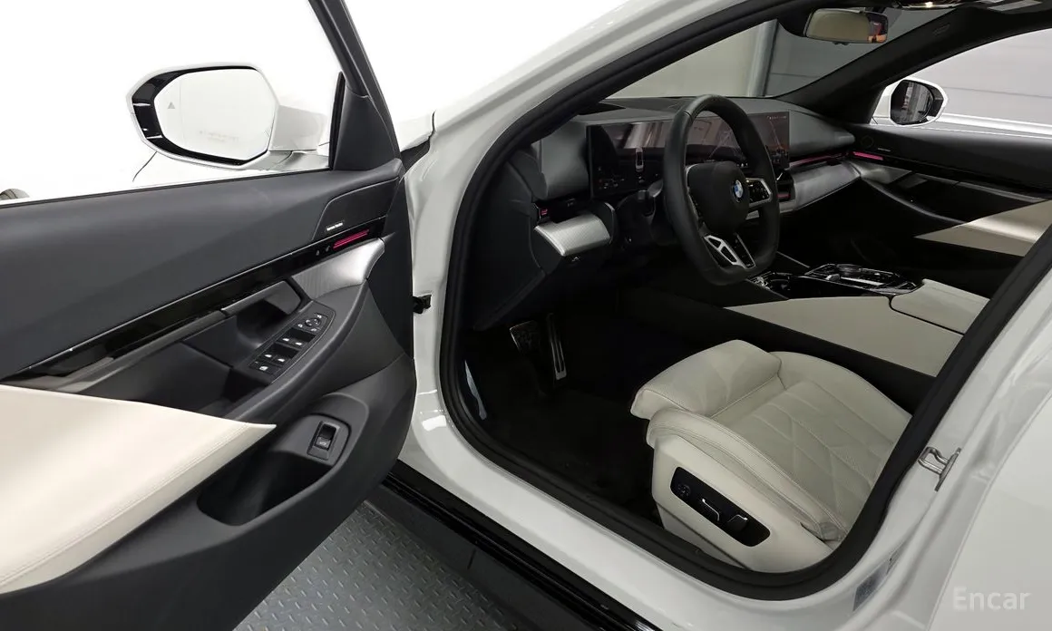 Фото 10 - BMW 5 Series