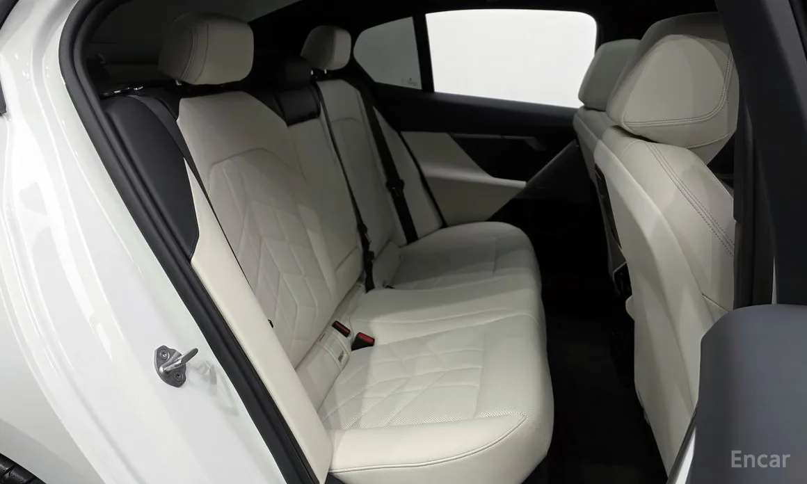 Фото 12 - BMW 5 Series