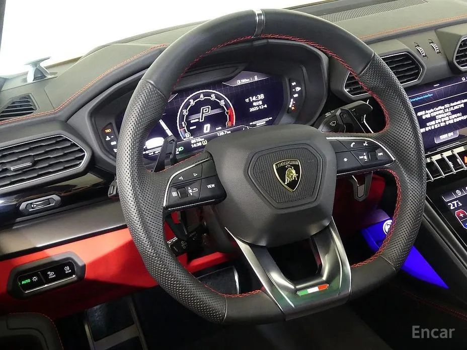 Фото 12 - Lamborghini Urus
