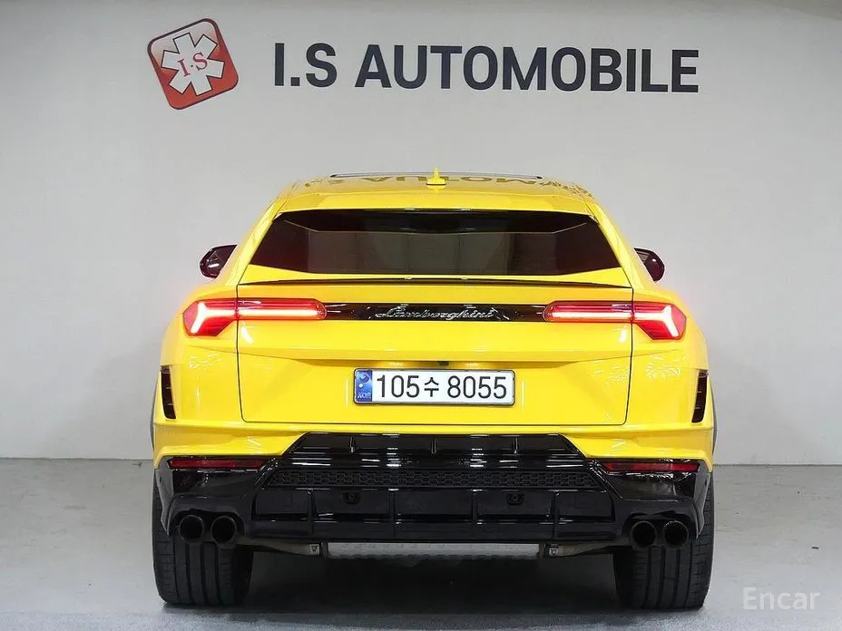 Фото 3 - Lamborghini Urus