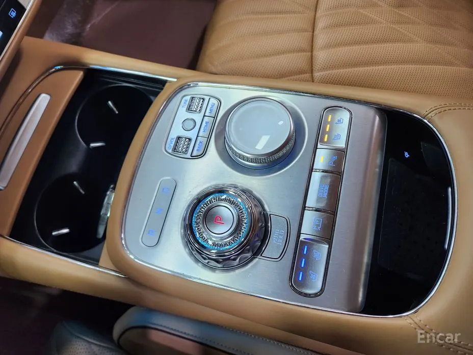 Фото 10 - Genesis G90