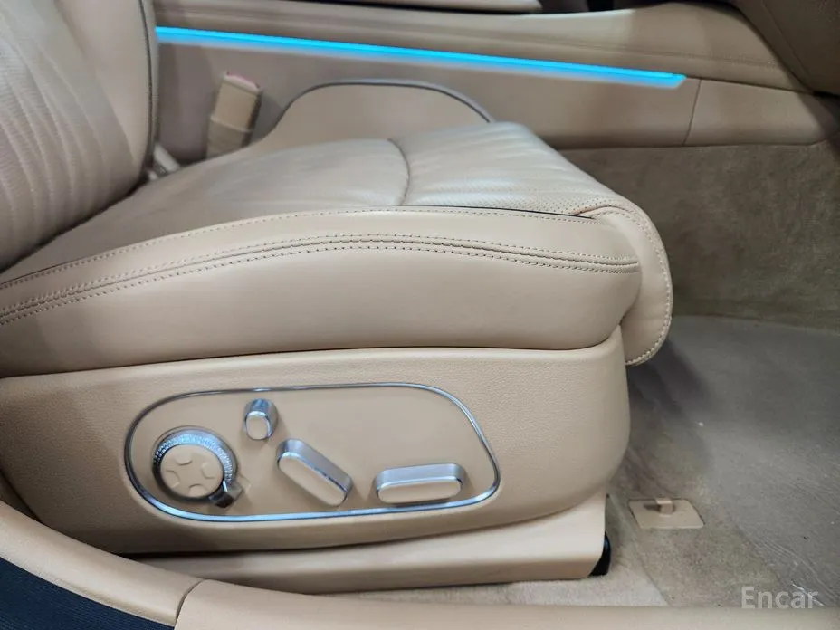 Фото 12 - Genesis G90