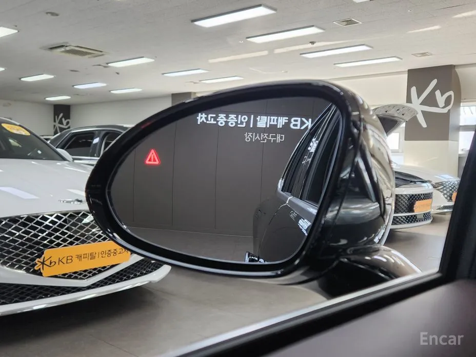 Фото 8 - Genesis G90