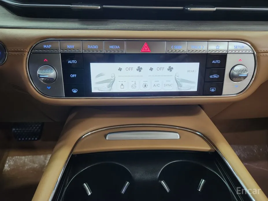 Фото 9 - Genesis G90