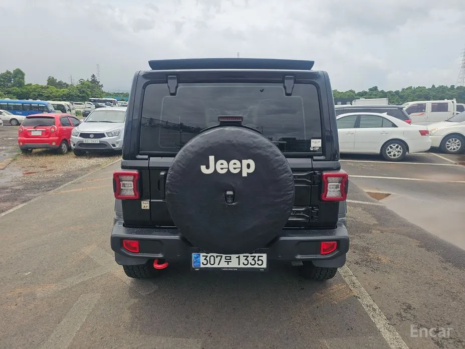 Фото 4 - Jeep Wrangler