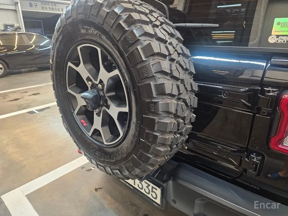 Фото 6 - Jeep Wrangler