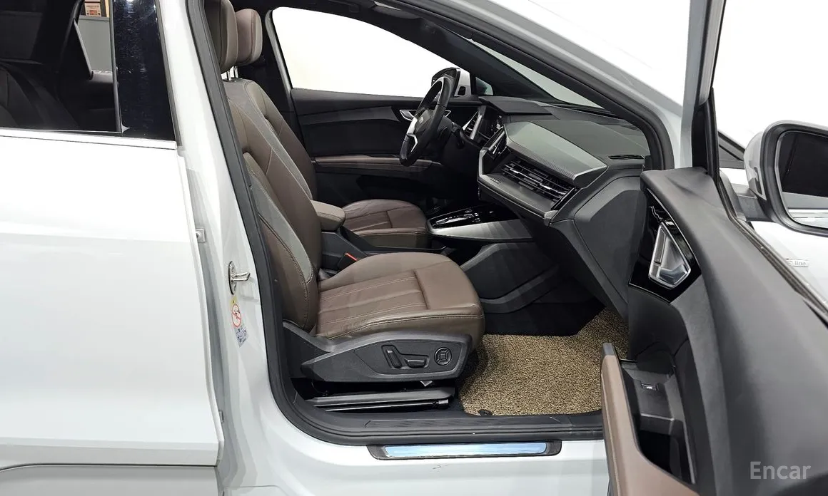 Фото 11 - Audi Q4 e-tron