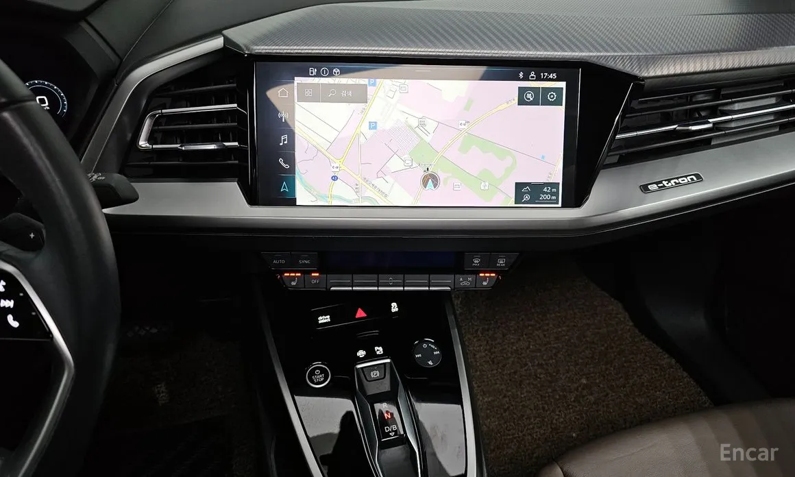 Фото 14 - Audi Q4 e-tron