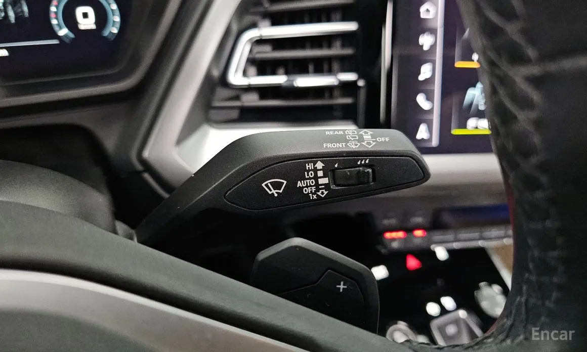 Фото 19 - Audi Q4 e-tron