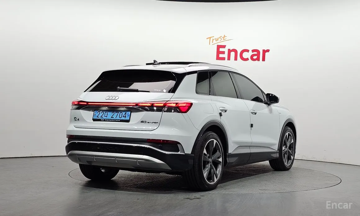 Фото 2 - Audi Q4 e-tron