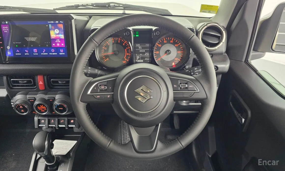 Фото 13 - Suzuki Jimny