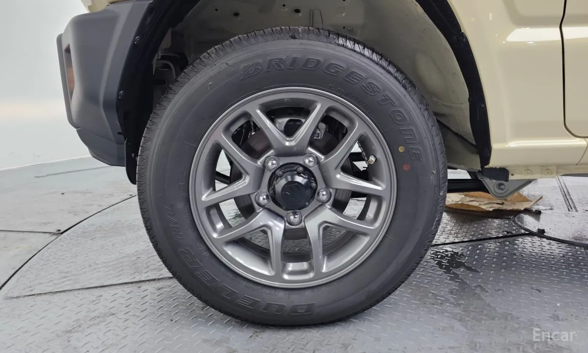 Фото 5 - Suzuki Jimny