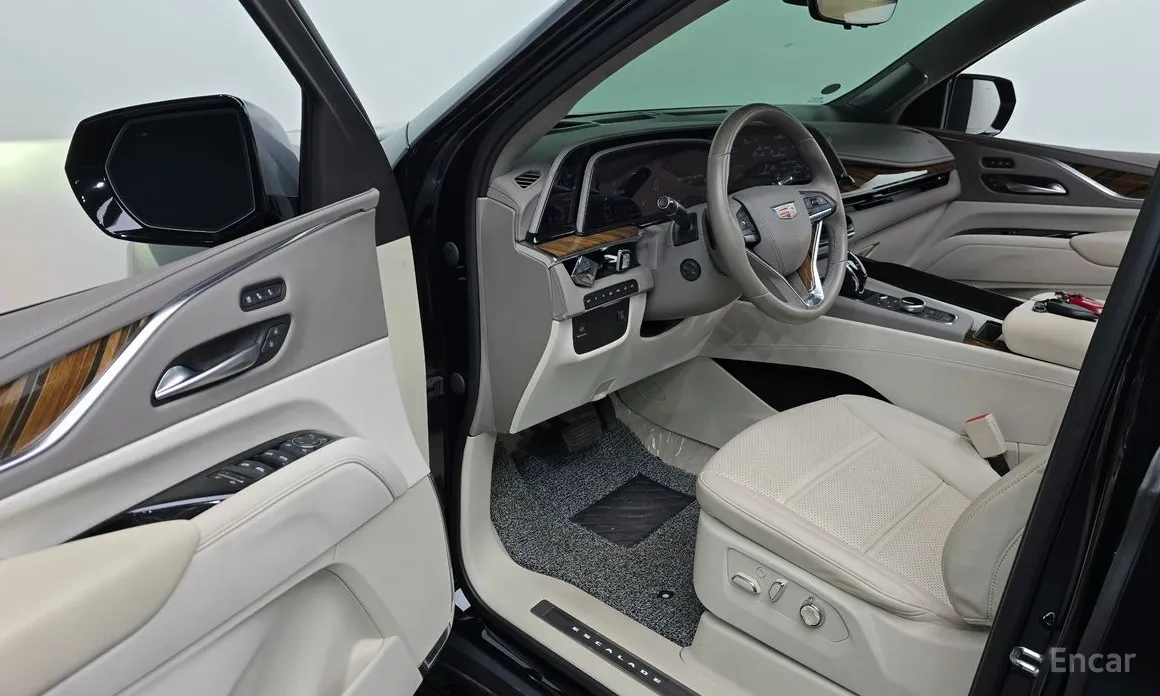 Фото 11 - Cadillac Escalade