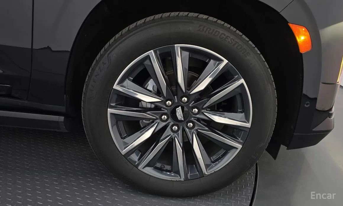 Фото 5 - Cadillac Escalade