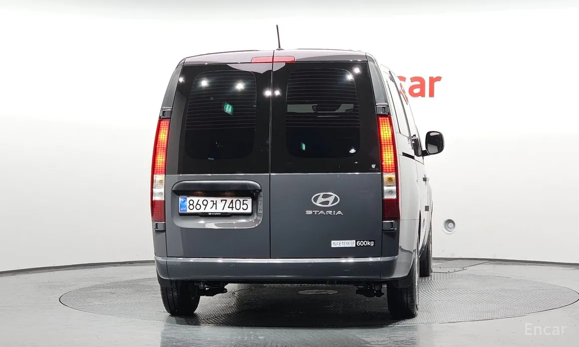 Фото 4 - Hyundai Staria