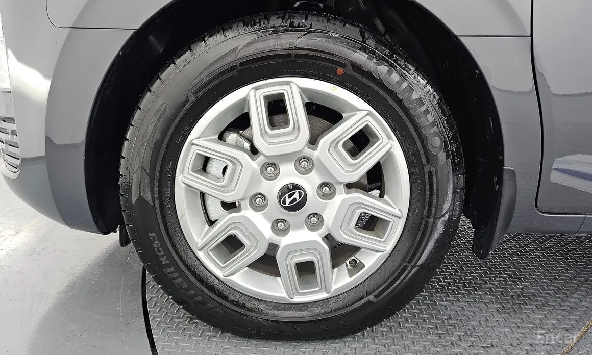 Фото 5 - Hyundai Staria