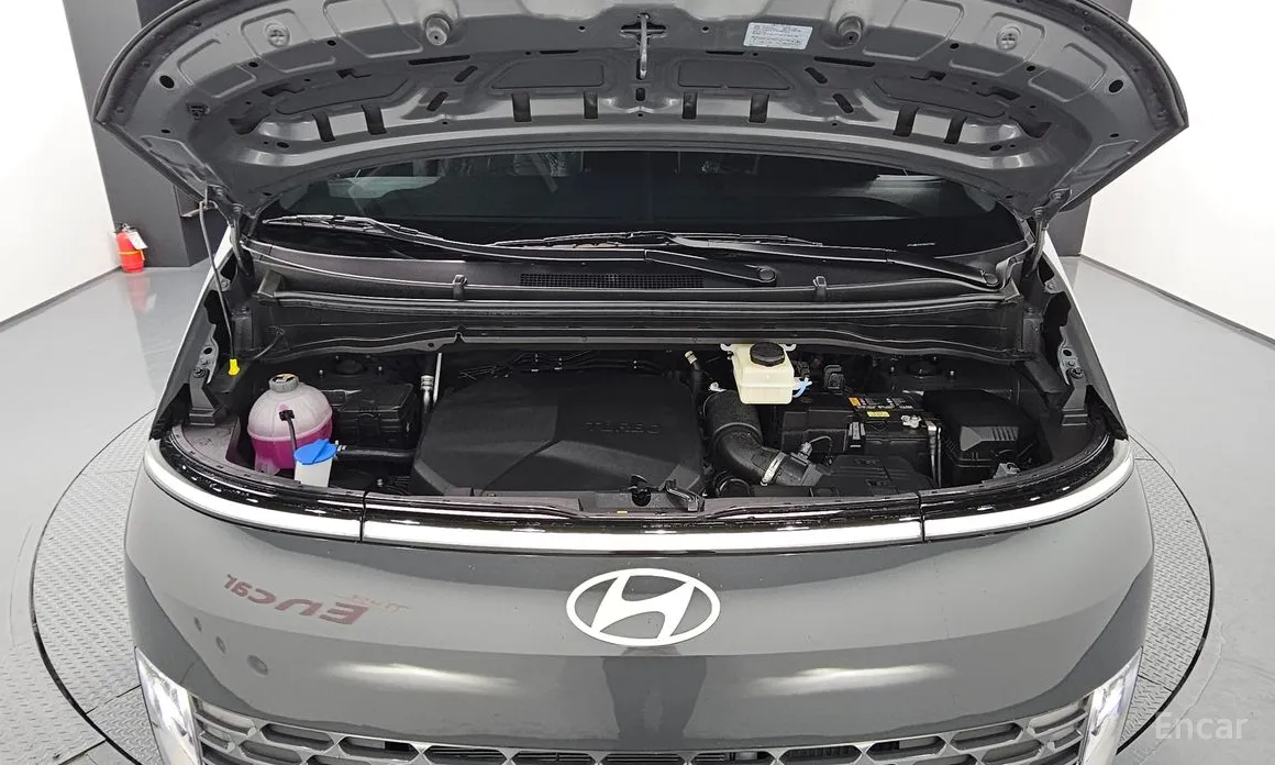 Фото 6 - Hyundai Staria