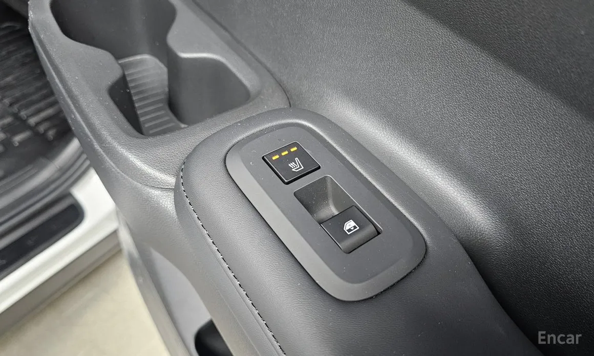 Фото 19 - Hyundai Santa Fe