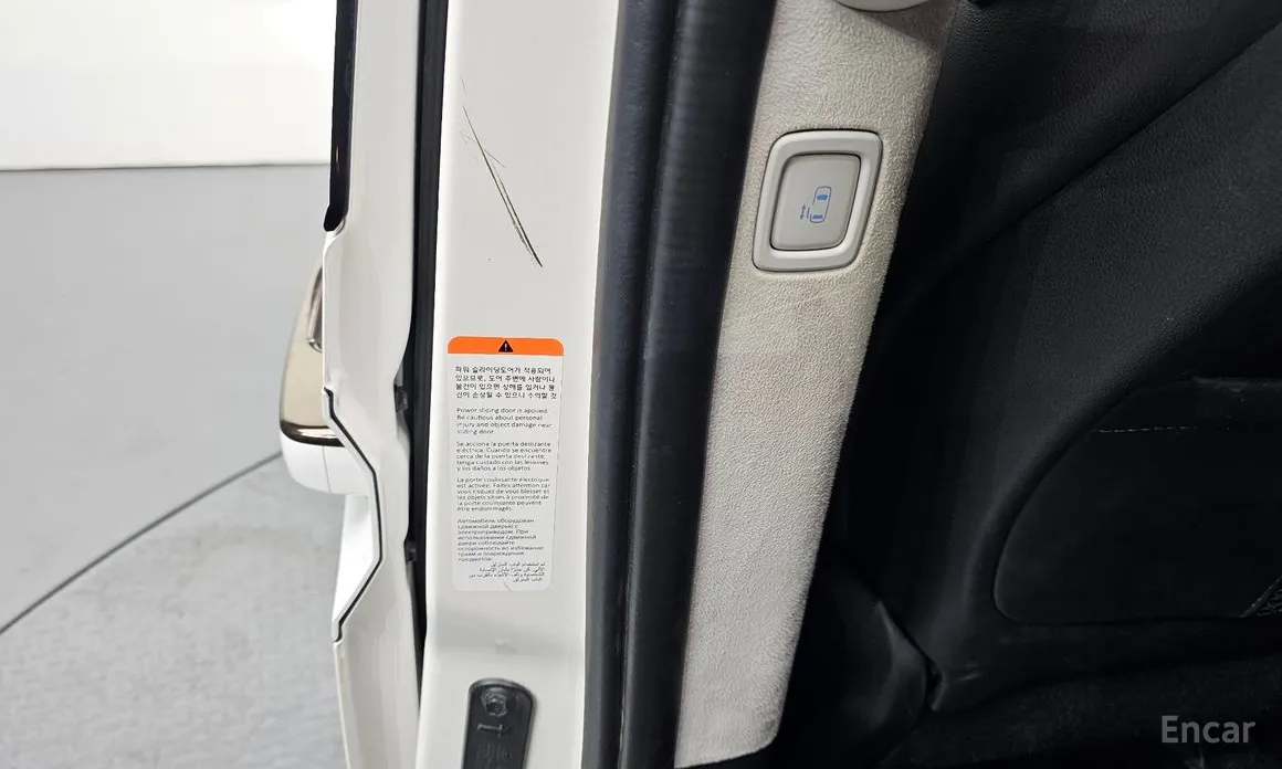 Фото 18 - Hyundai Staria