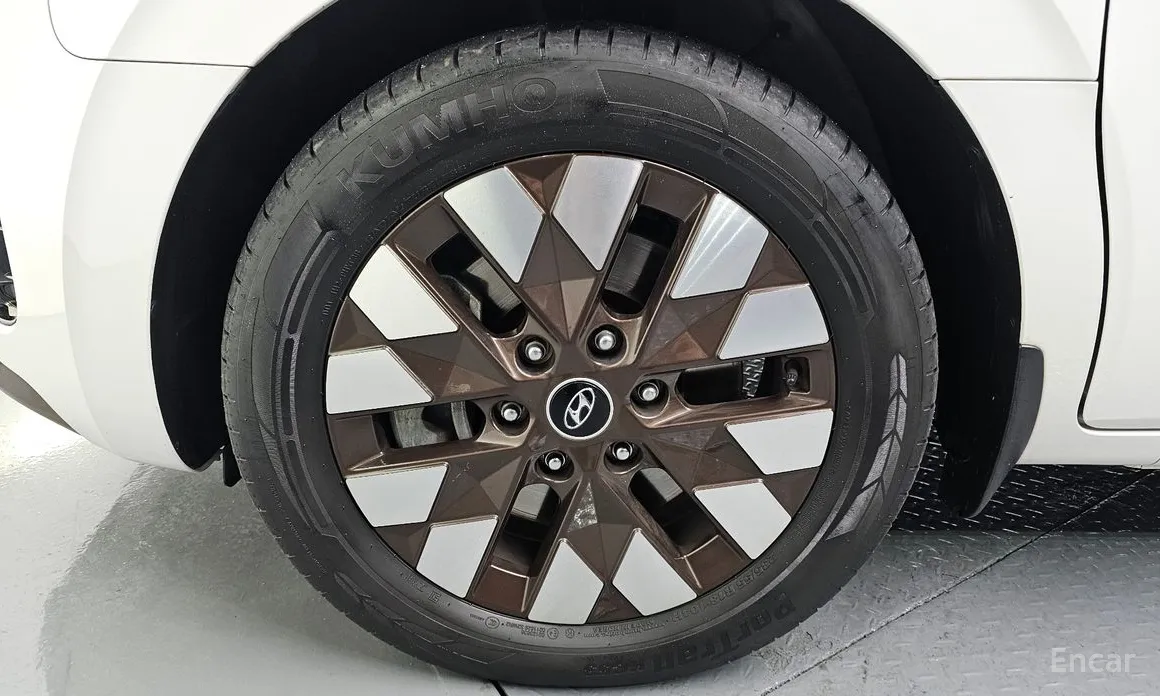 Фото 5 - Hyundai Staria