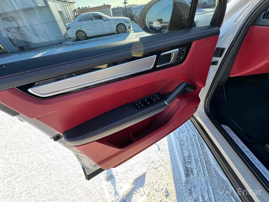 Фото 16 - Porsche Cayenne