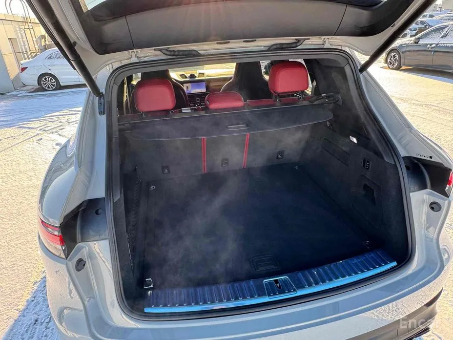 Фото 18 - Porsche Cayenne