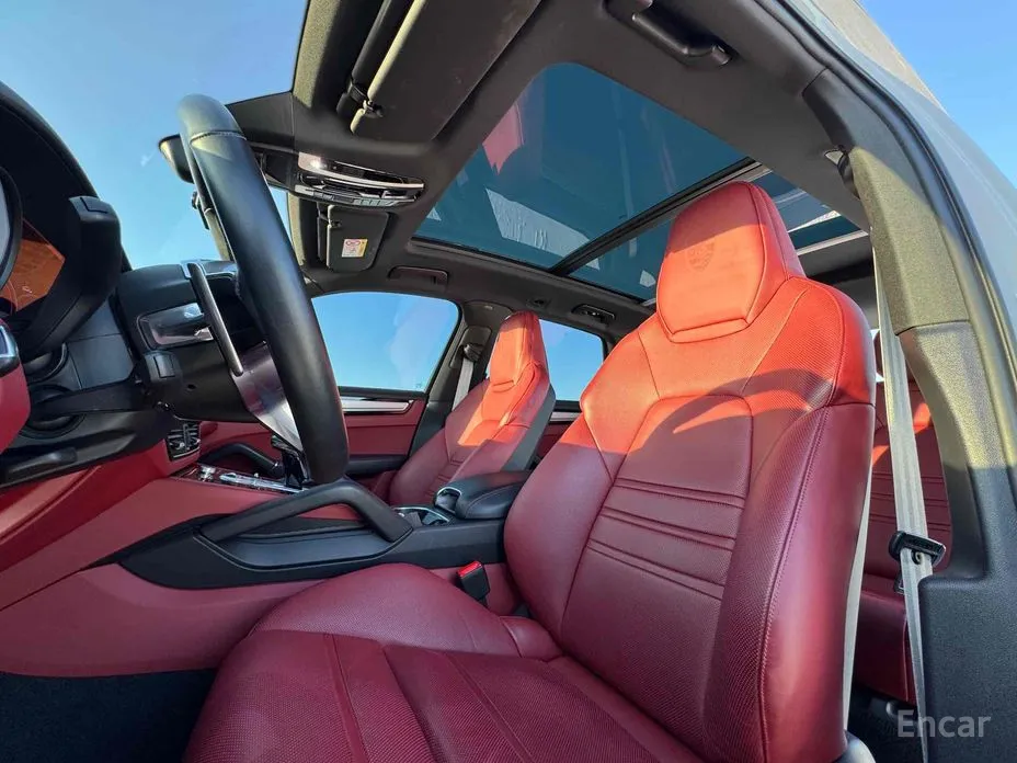 Фото 7 - Porsche Cayenne