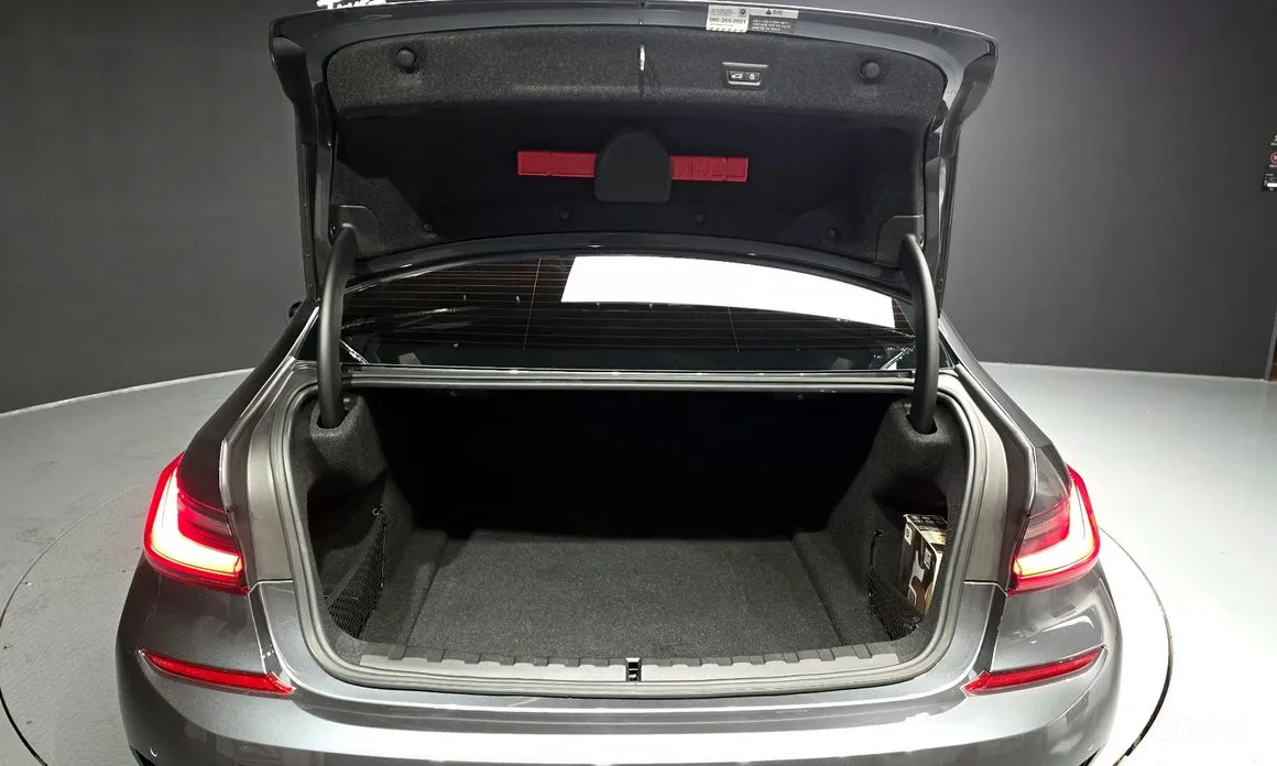 Фото 20 - BMW 3 Series