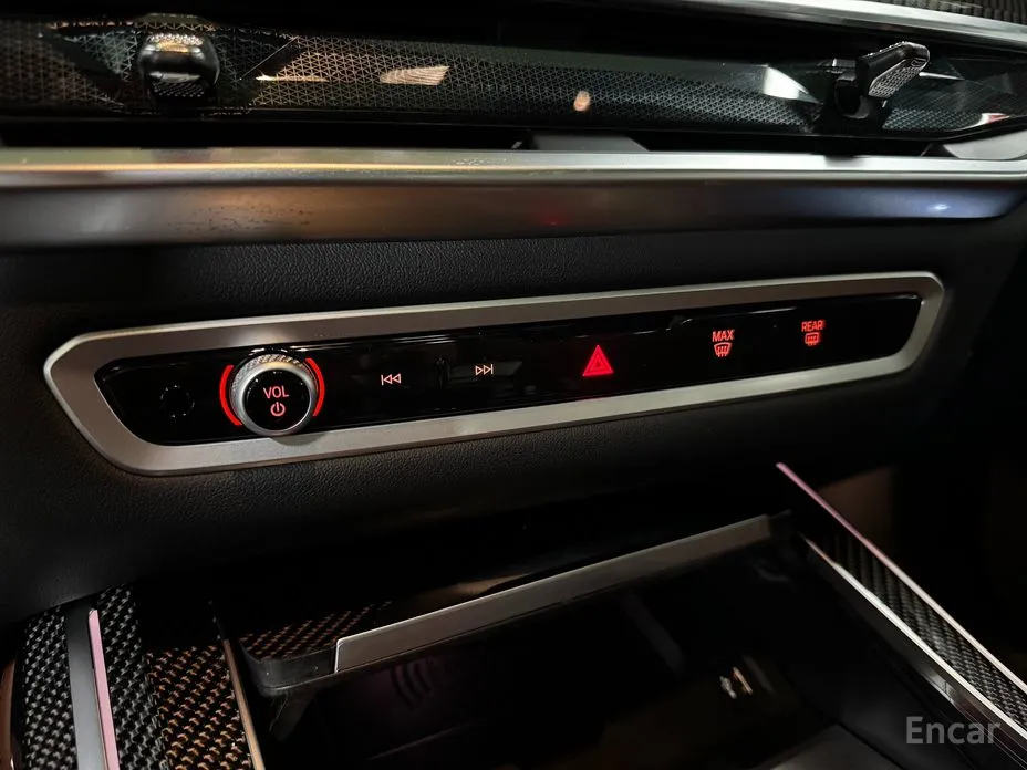 Фото 13 - BMW X7