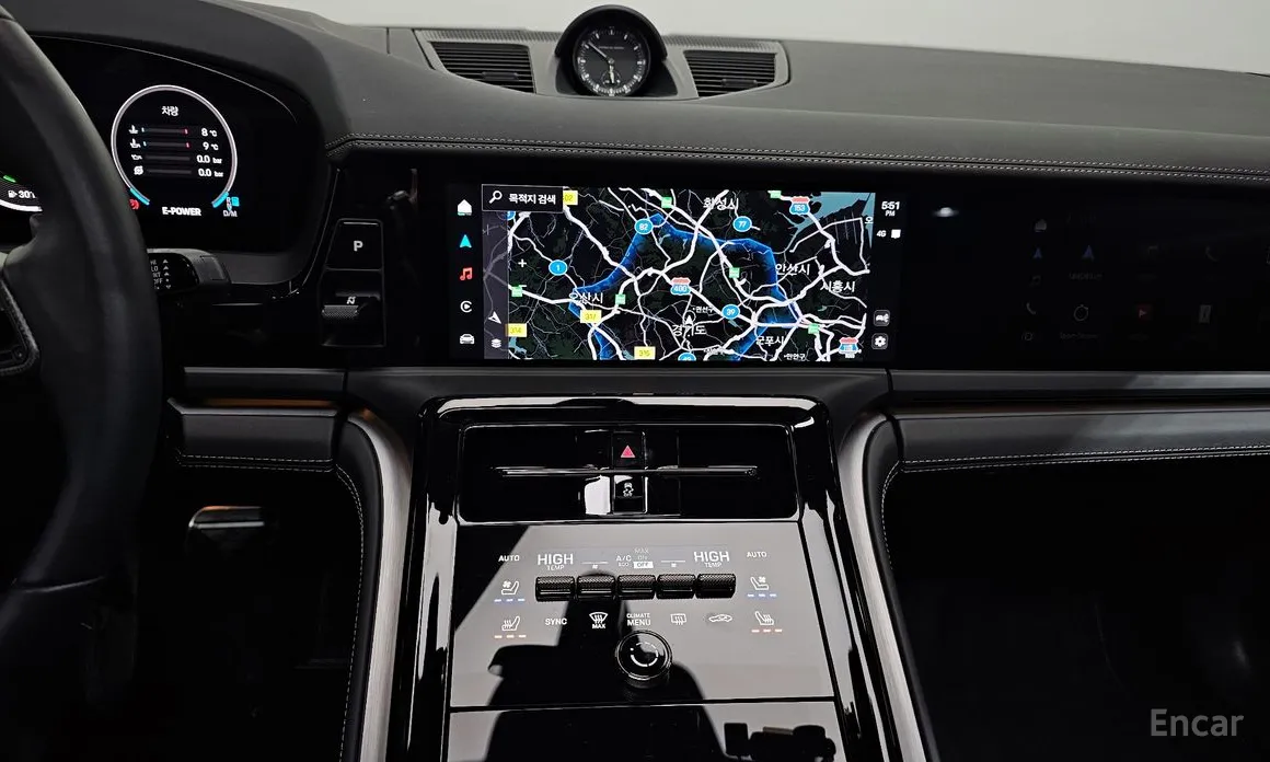 Фото 14 - Porsche Panamera