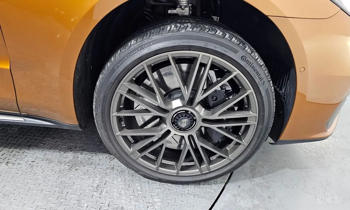 Фото 5 - Porsche Panamera