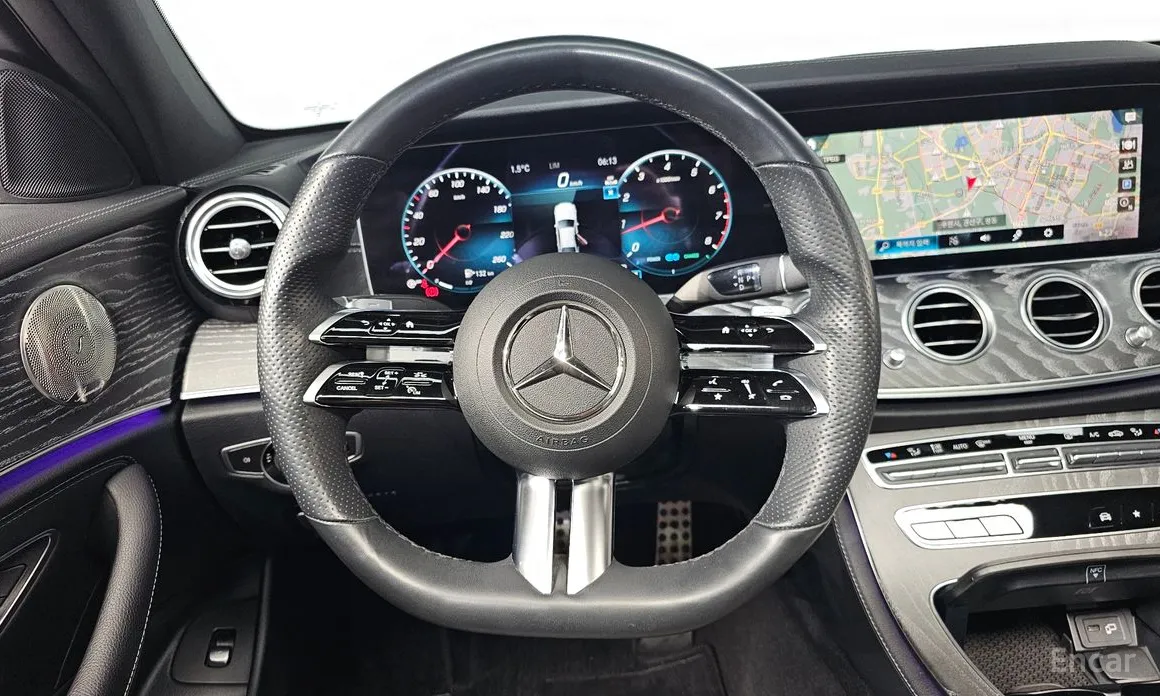 Фото 13 - Mercedes-Benz E-Class