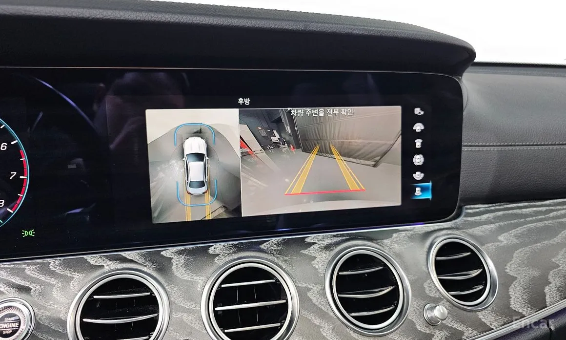 Фото 15 - Mercedes-Benz E-Class