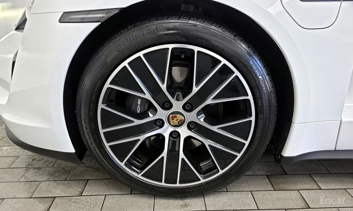 Фото 5 - Porsche Taycan