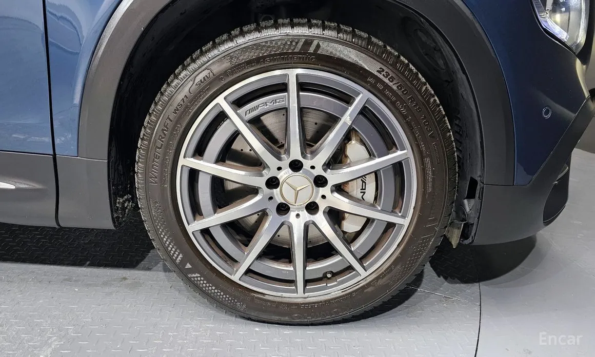 Mercedes-Benz GLB-Class 2020 AMG GLB35 4MATIC