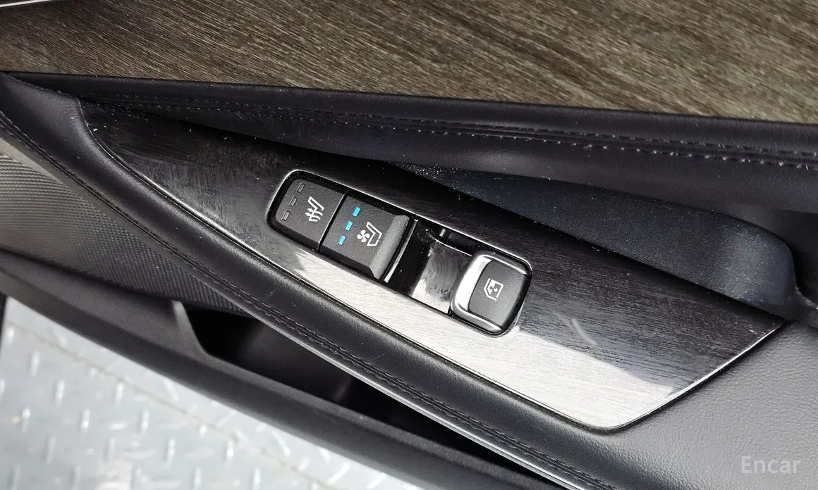 Фото 18 - Kia K8