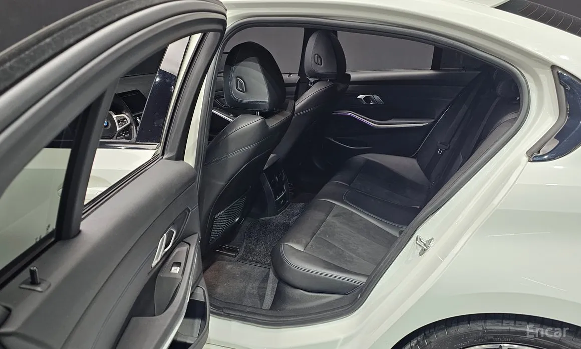 Фото 12 - BMW 3 Series