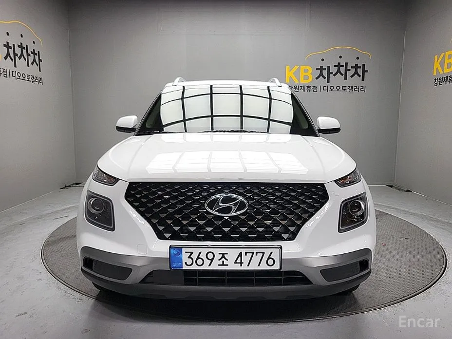 Фото 1 - Hyundai Venue