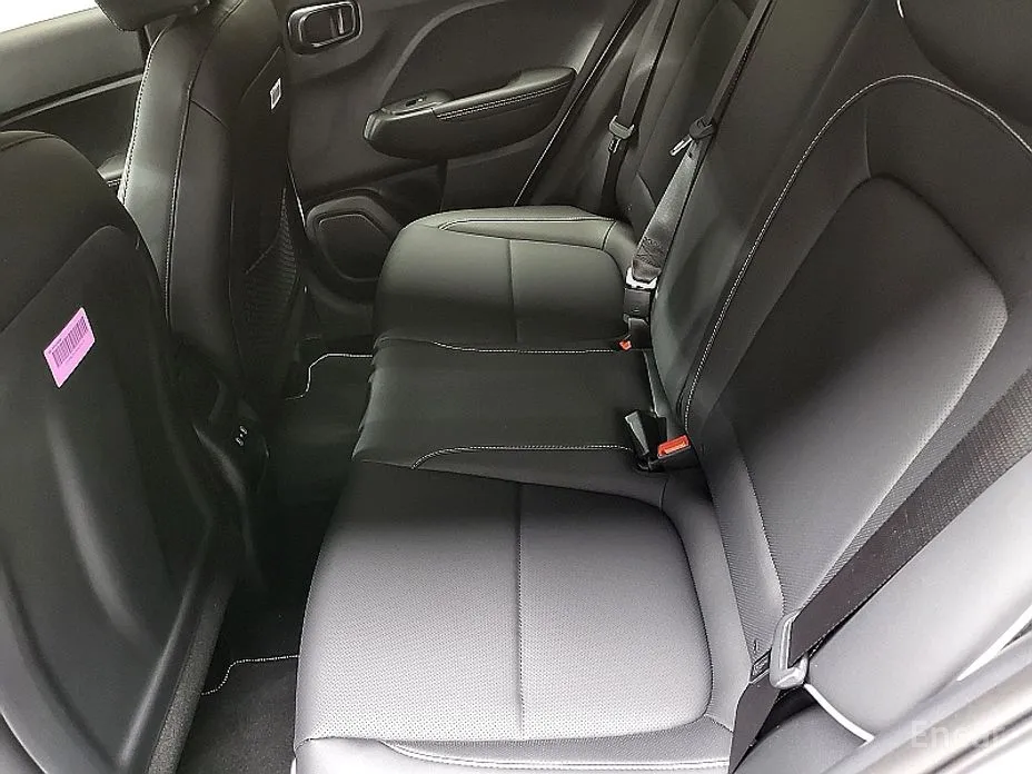 Фото 10 - Hyundai Venue