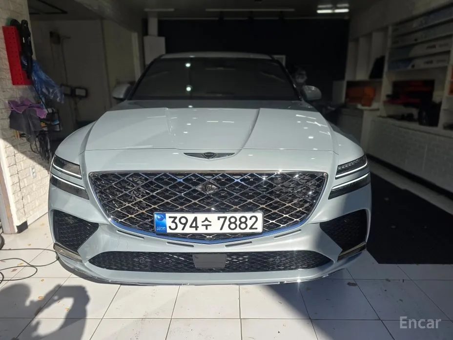 Фото 1 - Genesis GV80