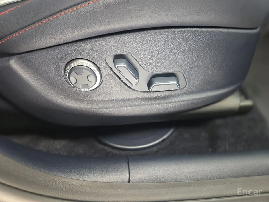 Фото 13 - Genesis GV80