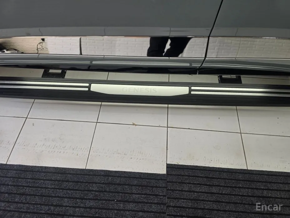 Фото 18 - Genesis GV80