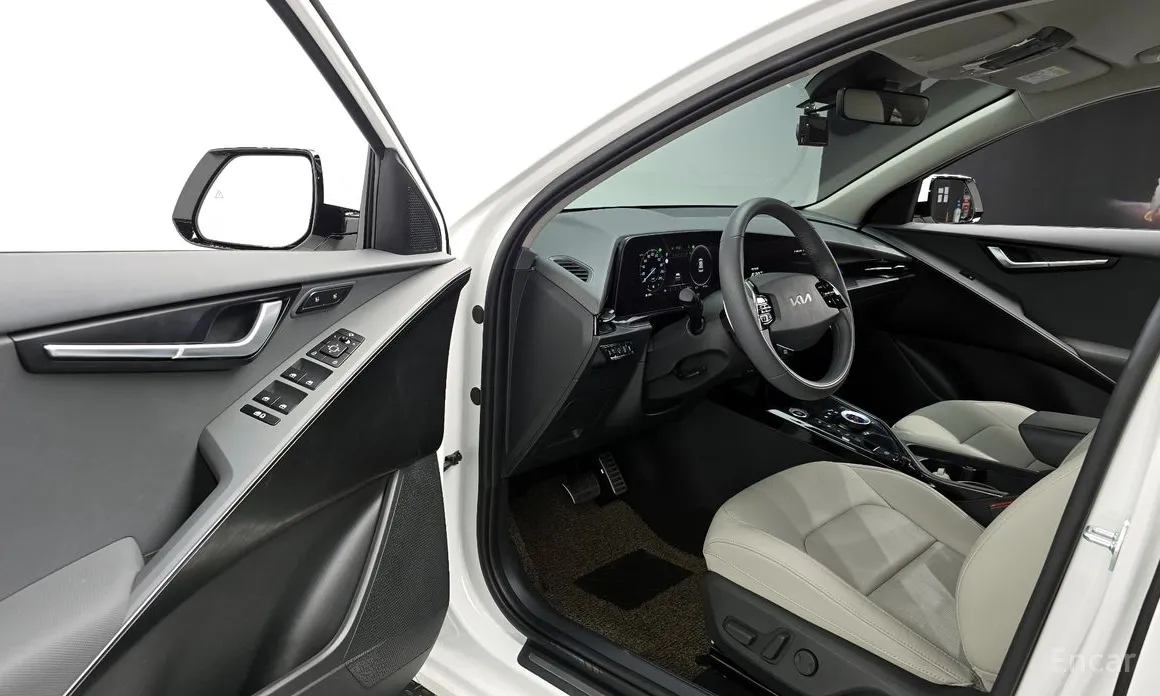 Фото 11 - Kia Niro