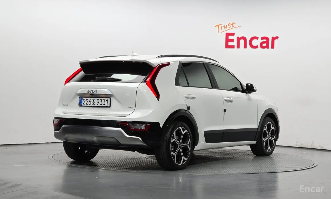 Фото 2 - Kia Niro