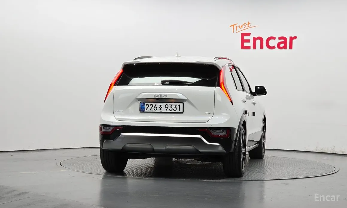 Фото 4 - Kia Niro