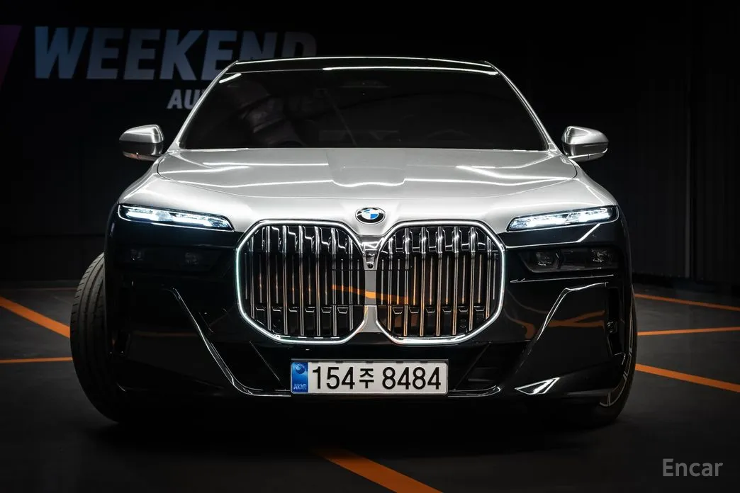 Фото 2 - BMW 7 Series