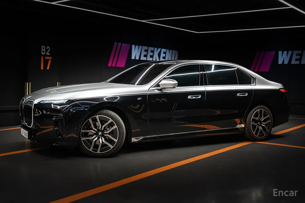 Фото 3 - BMW 7 Series