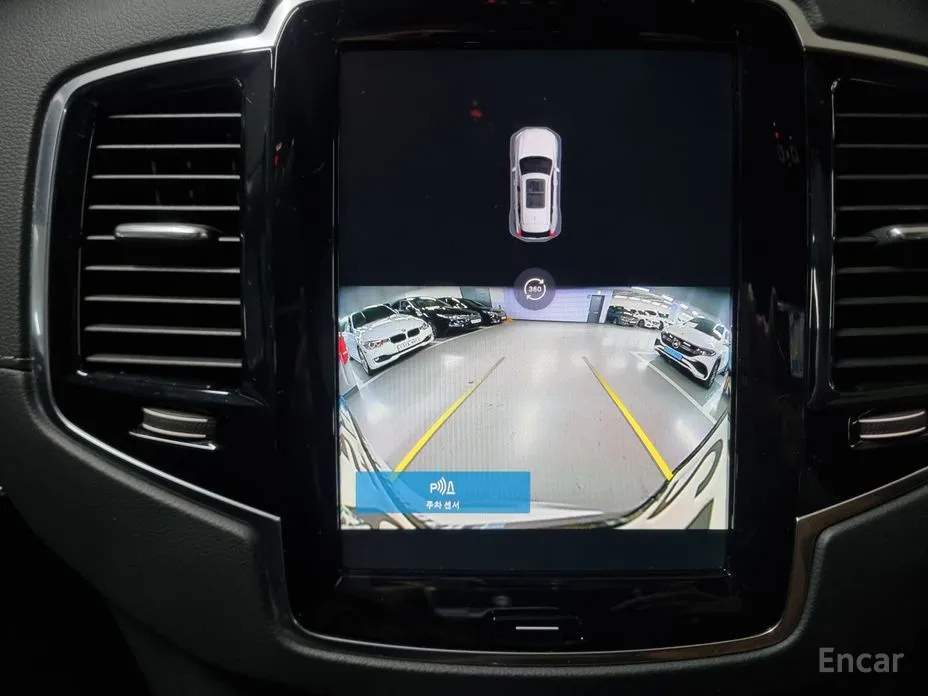 Фото 18 - Volvo XC90