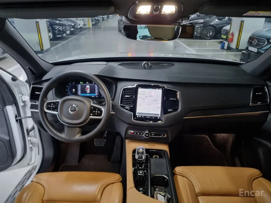 Фото 7 - Volvo XC90