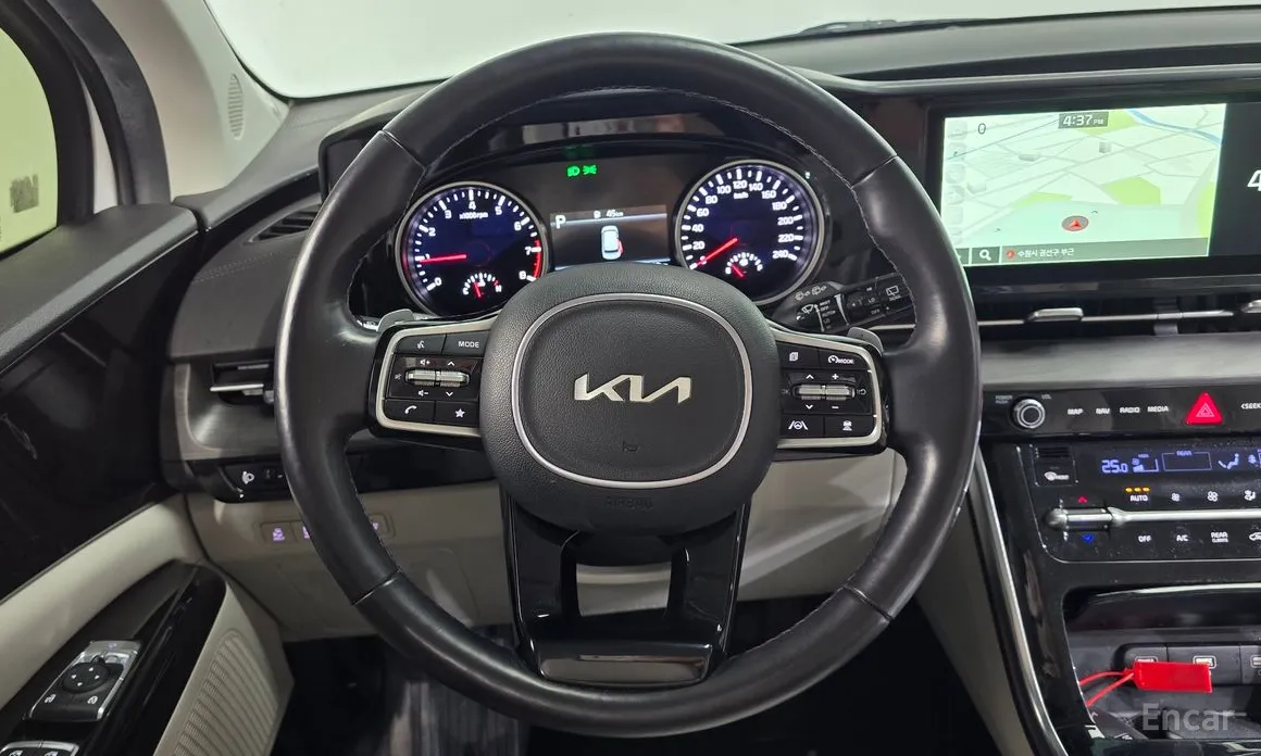 Фото 13 - Kia Carnival